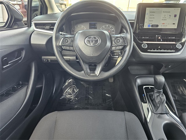 2025 Toyota Corolla LE photo 18