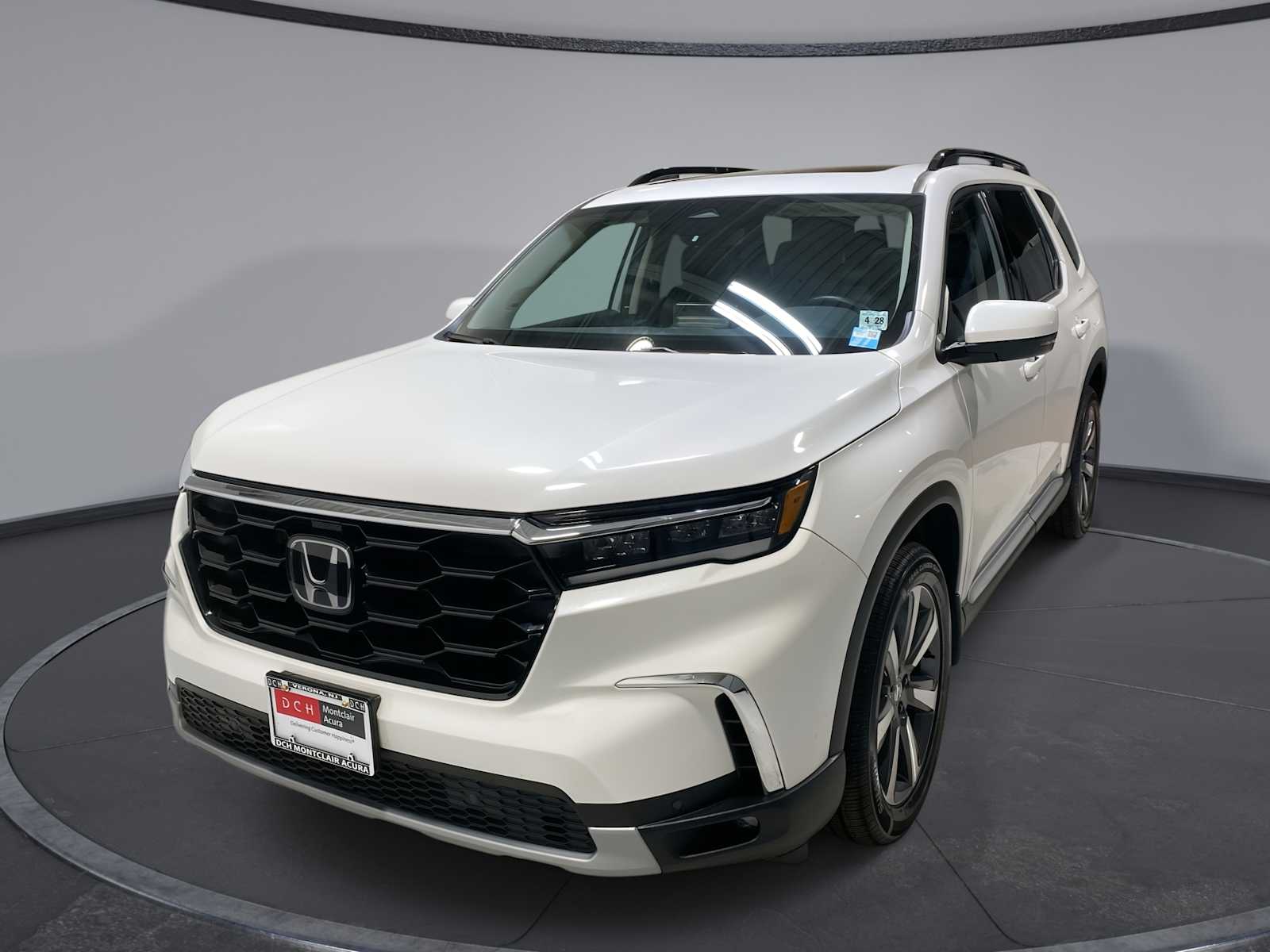 2023 Honda Pilot Touring's photo