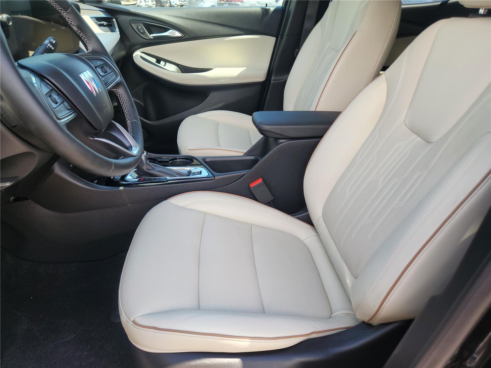 2024 Buick Encore GX Avenir photo 9