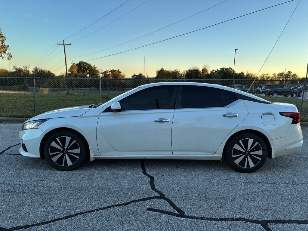 2022 Nissan Altima 2.5 SV photo 2