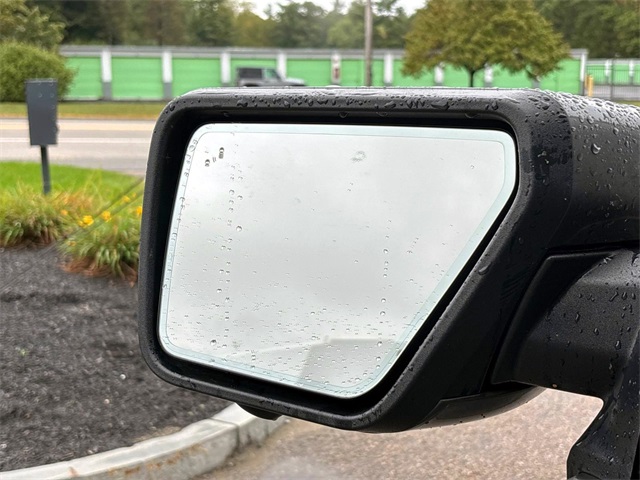 Used 2022 Gray Metallic Ford Lariat image 32