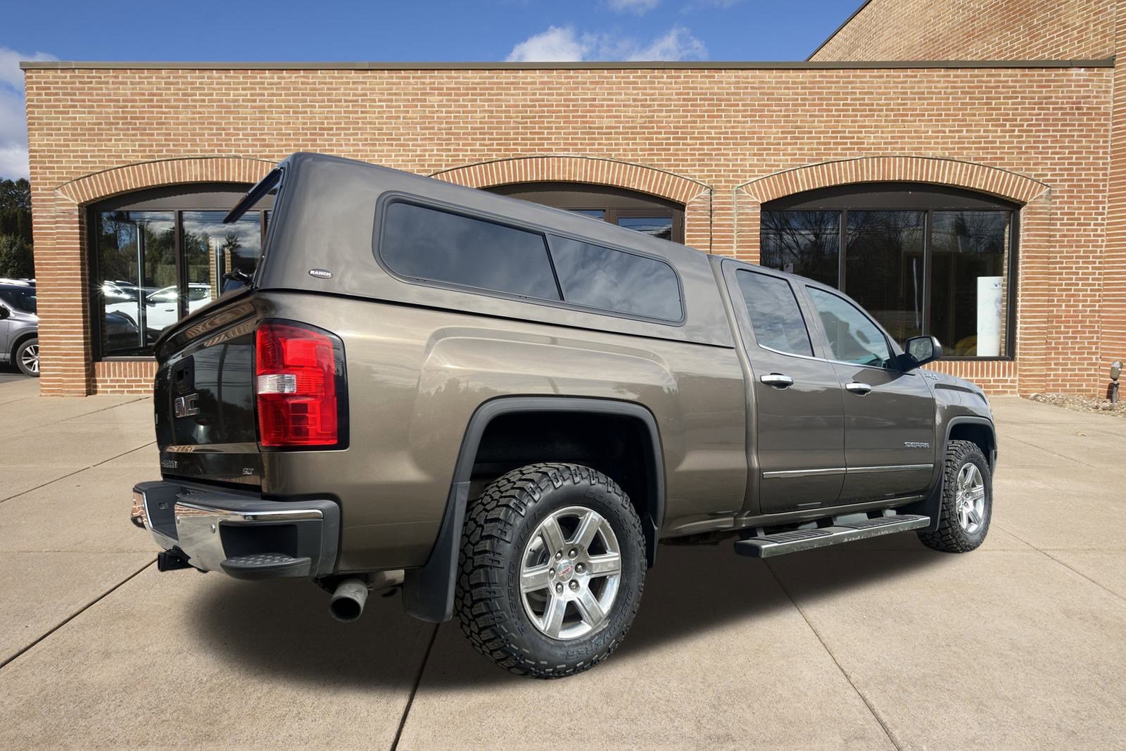2015 Gmc Sierra 1500 SLT photo 2