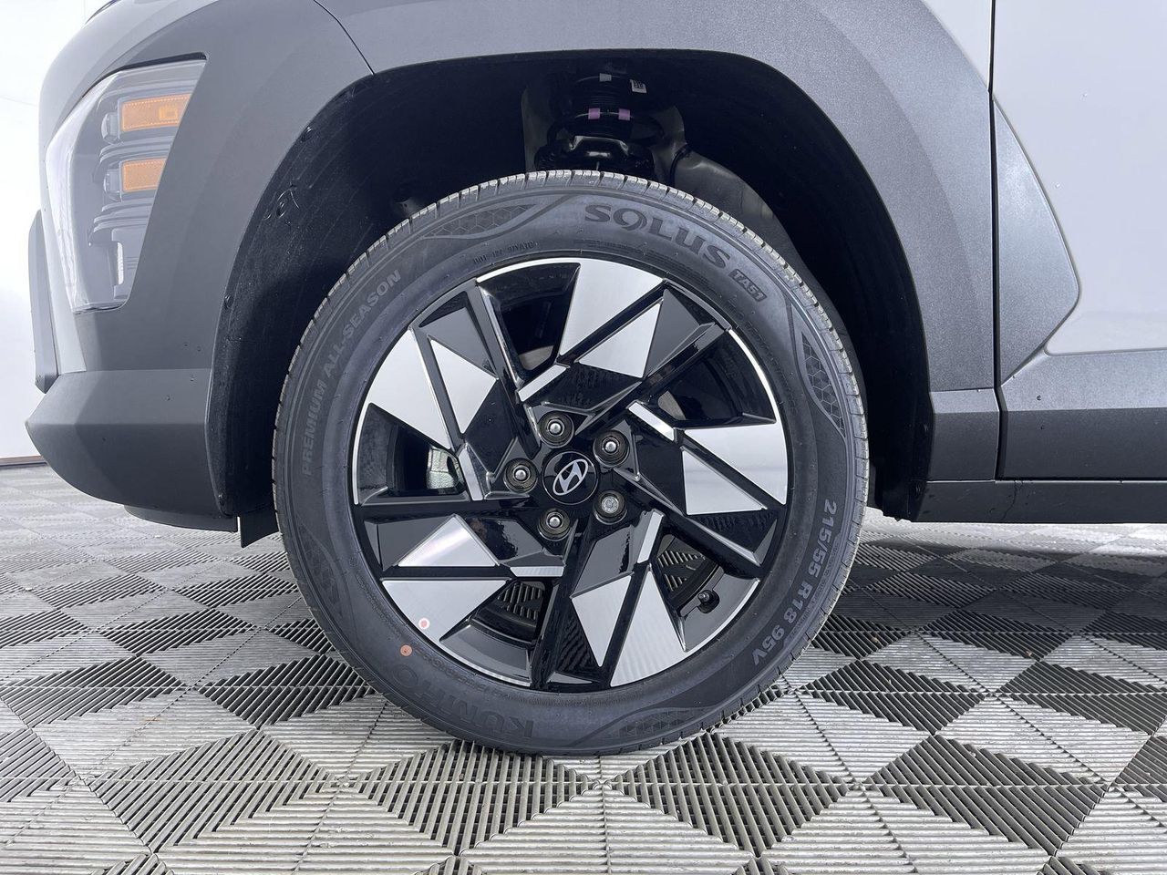 2025 Hyundai Kona SEL photo 8