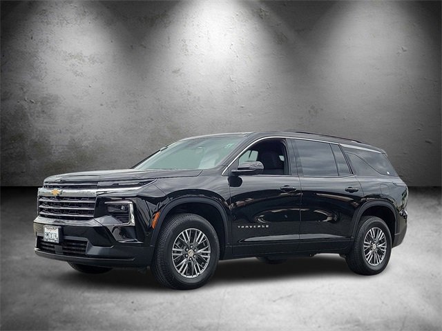 2024 Chevrolet Traverse photo 2