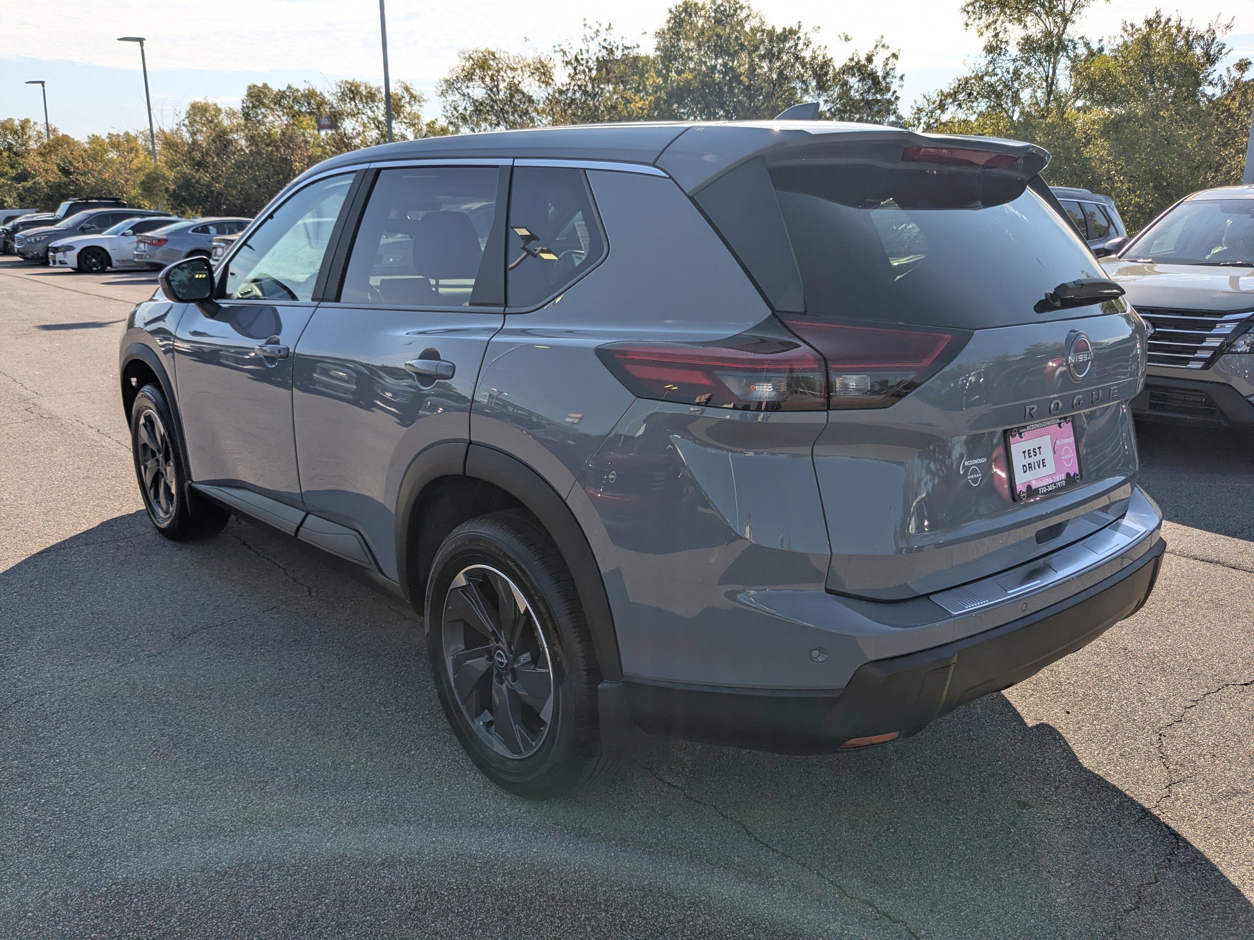 2026 Nissan Rogue SV photo 4