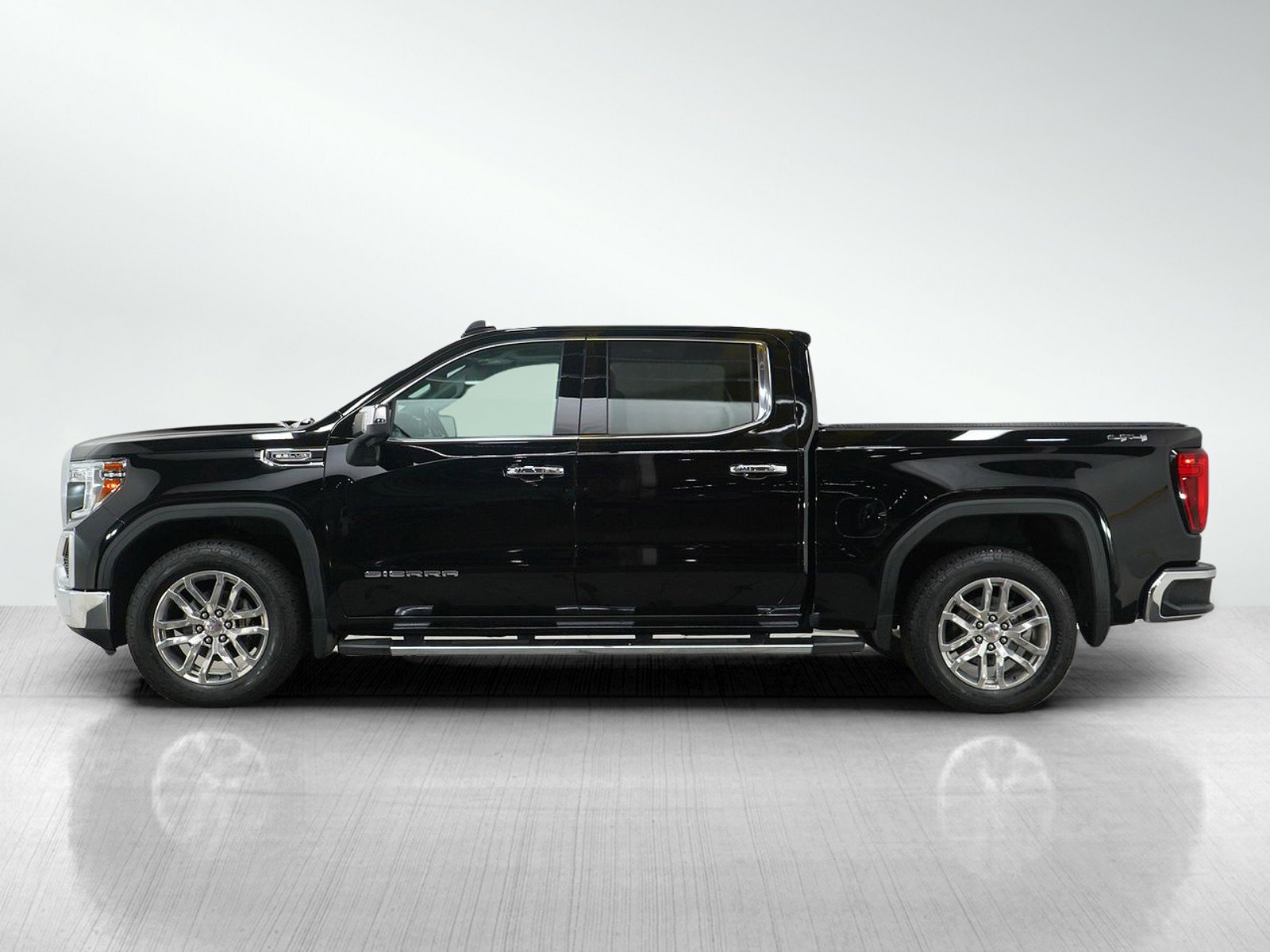 2019 Gmc Sierra 1500 SLT photo 2