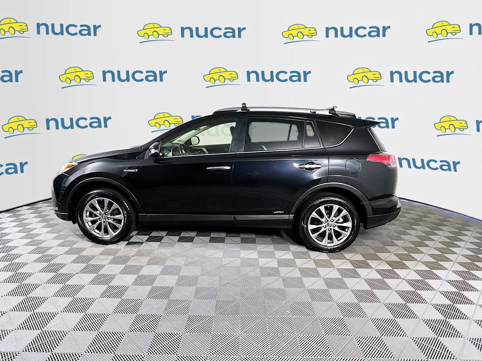 2018 Toyota RAV4 Hybrid Limited photo 4