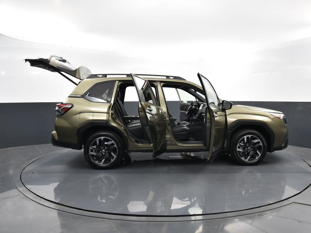 2025 Subaru Forester Limited photo 33