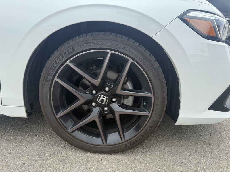 2024 Honda Civic Sport Touring photo 4