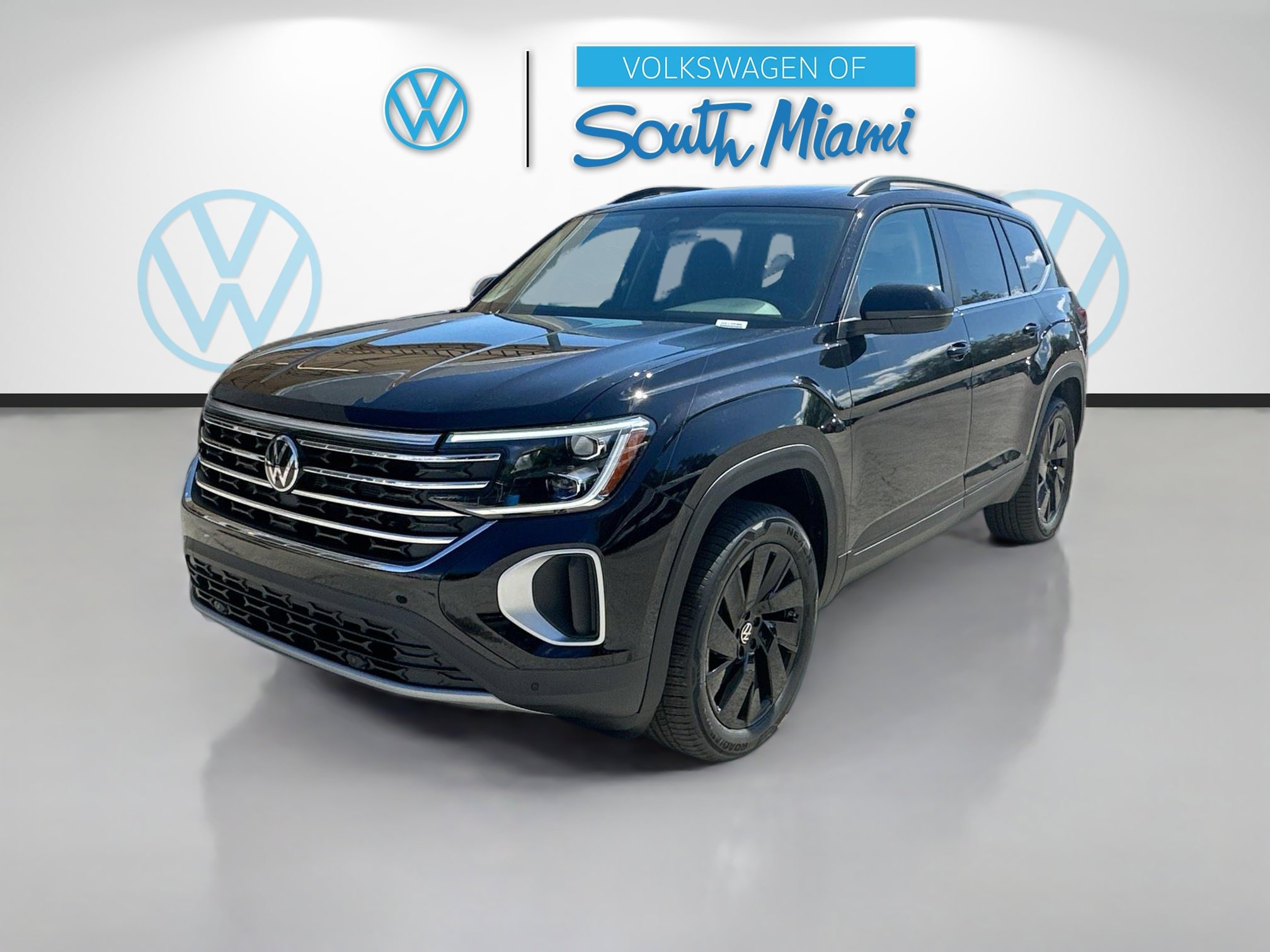 2026 Volkswagen Atlas SE Technology photo 2