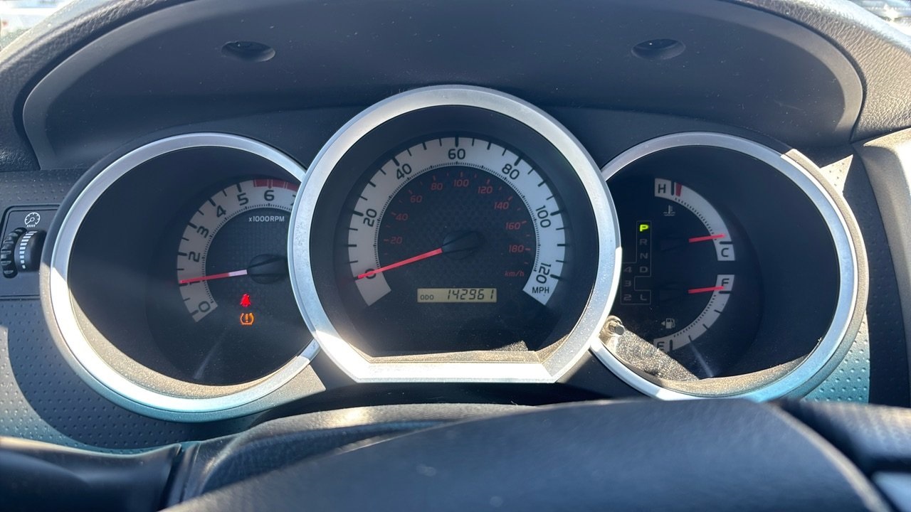 2013 Toyota Tacoma Base photo 2