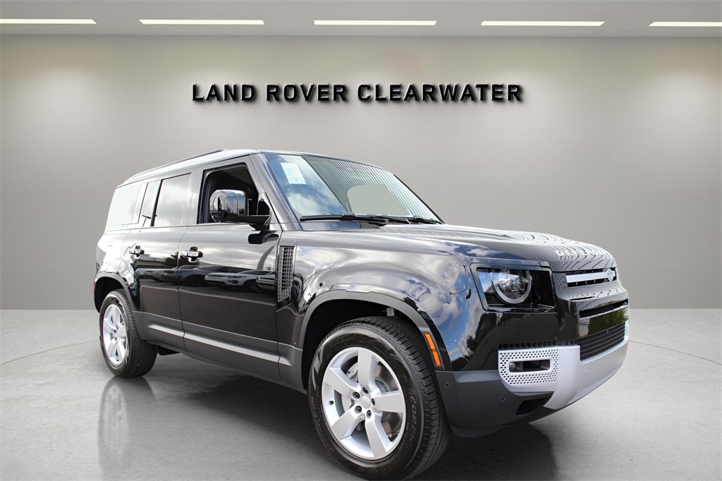 2025 Land Rover Defender 110 S photo 6