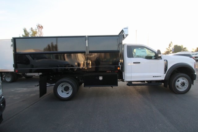 2024 Ford F-550 photo 6