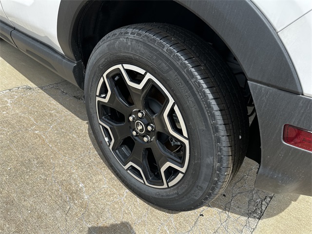 2025 Ford Bronco Sport Outer Banks photo 3