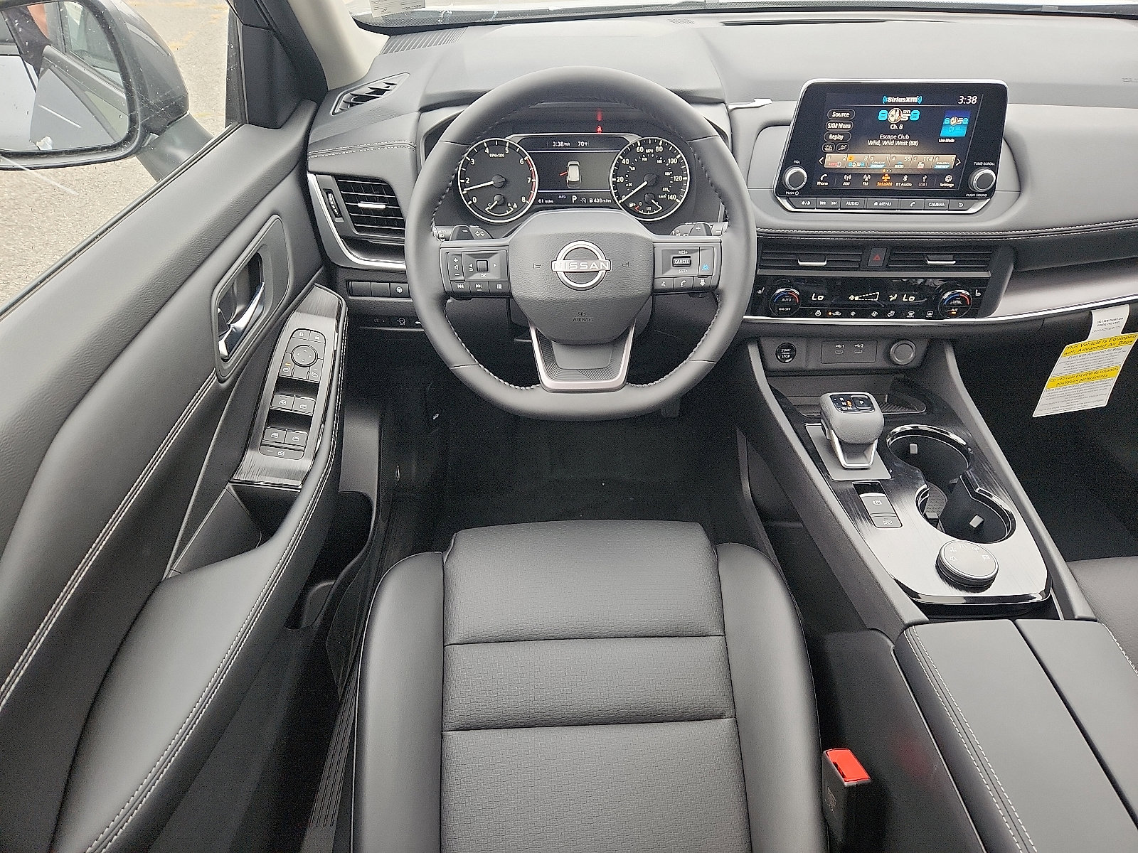 2026 Nissan Rogue SV photo 3