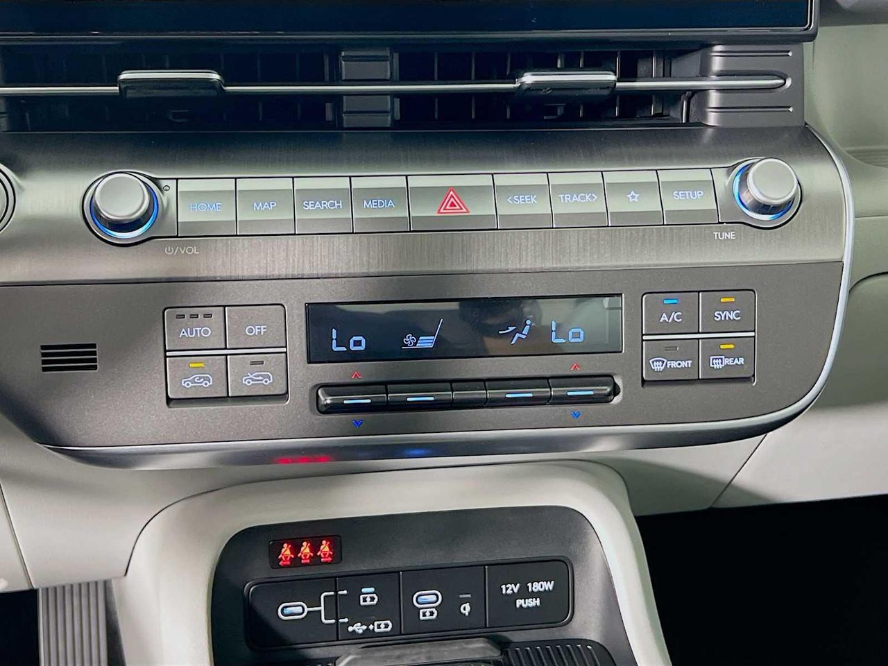 2026 Hyundai Kona SEL photo 7