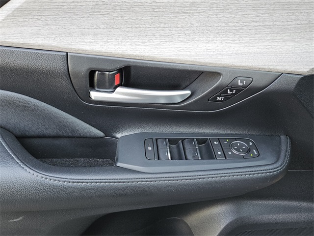 2024 Toyota Grand Highlander Platinum photo 35