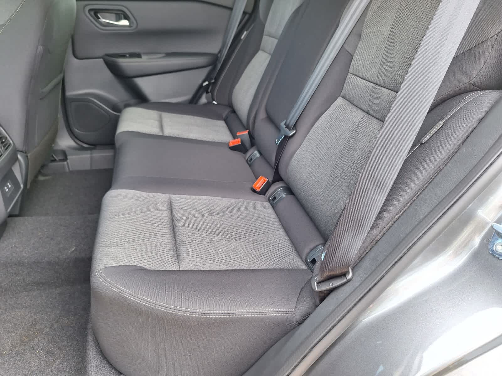 2026 Nissan Rogue SV photo 21
