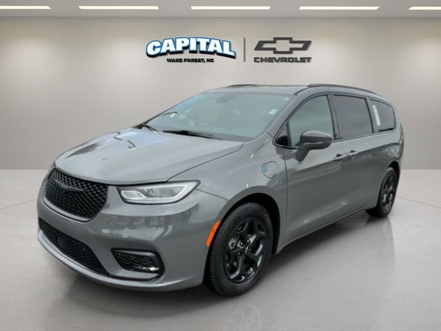 2021 Chrysler Pacifica Hybrid Limited's photo