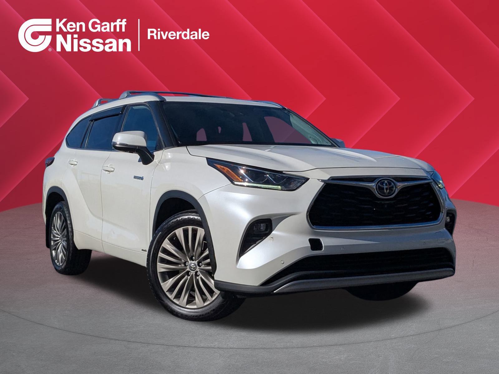 2021 Toyota Highlander Platinum's photo