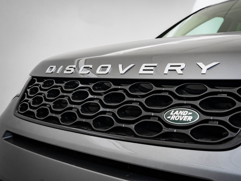 2025 Land Rover Discovery Sport S photo 3