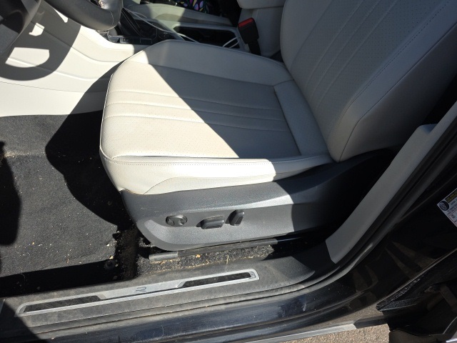 2023 Volkswagen Tiguan SE R-Line Black photo 3