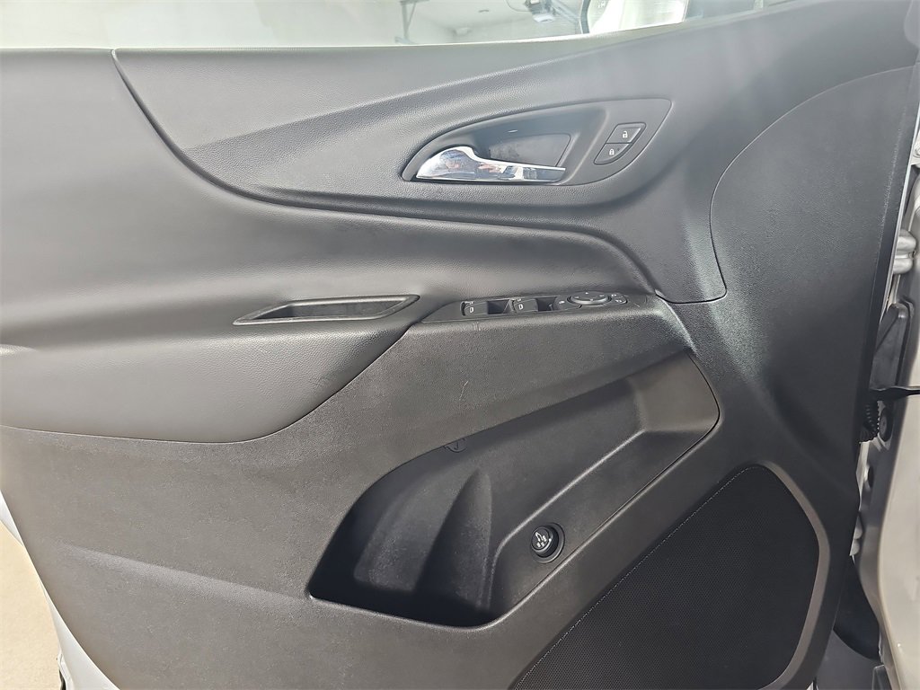 2022 Chevrolet Equinox LT photo 26