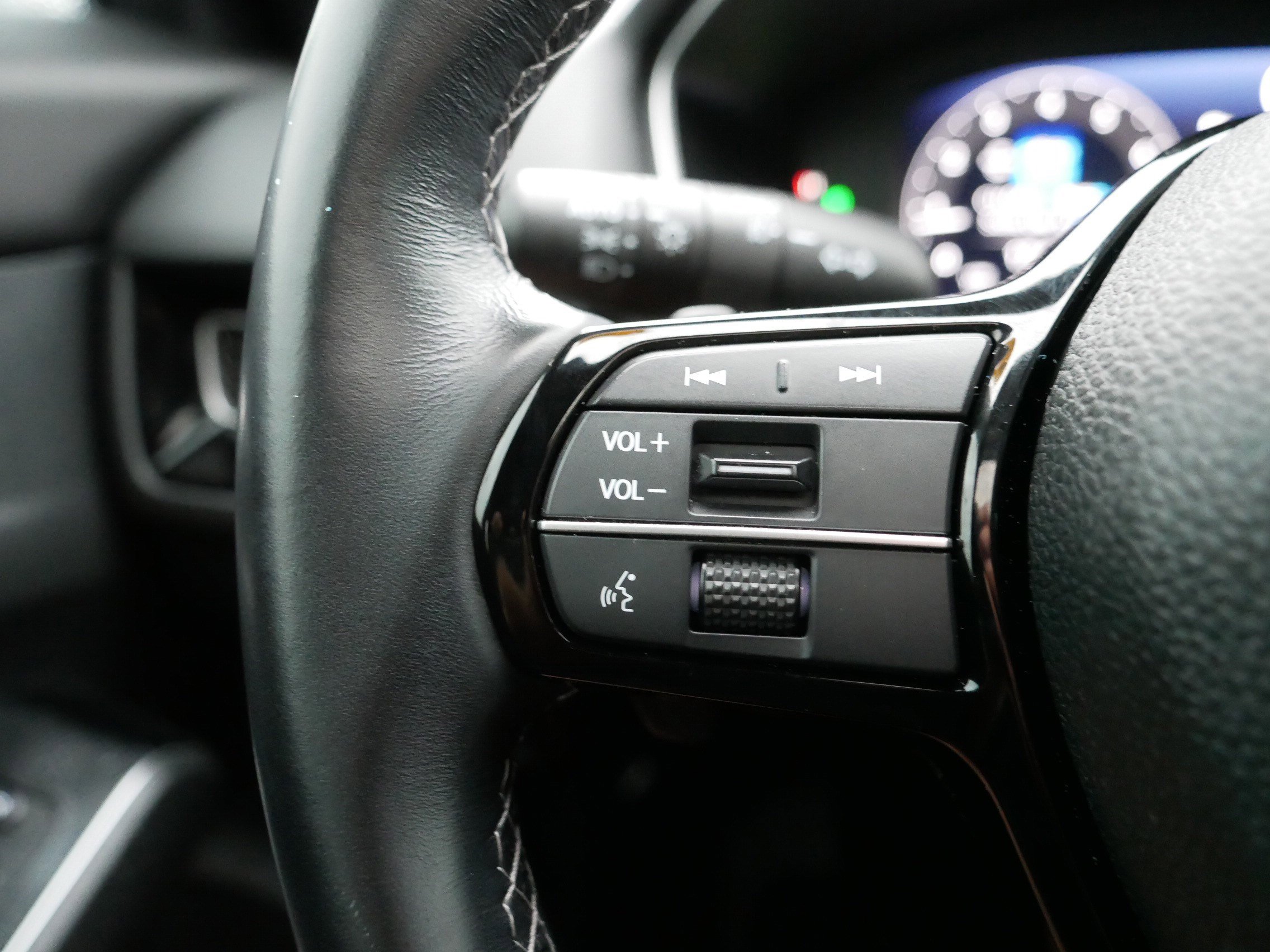 2023 Honda Civic Hatchback Sport Touring photo 25