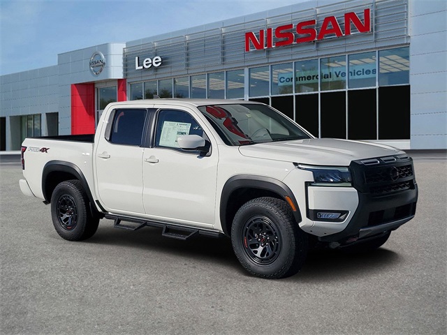 2026 Nissan Frontier PRO-4X's photo