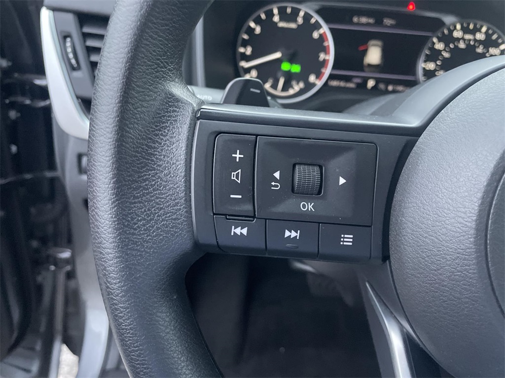 2024 Nissan Rogue SV photo 22