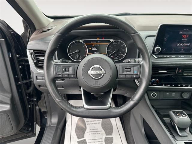 2023 Nissan Rogue SV photo 12