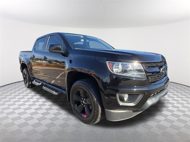 2018 Chevrolet Colorado LT photo 2