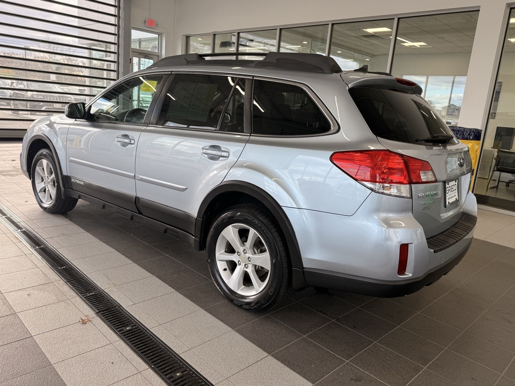 2013 Subaru Outback 2.5i photo 4