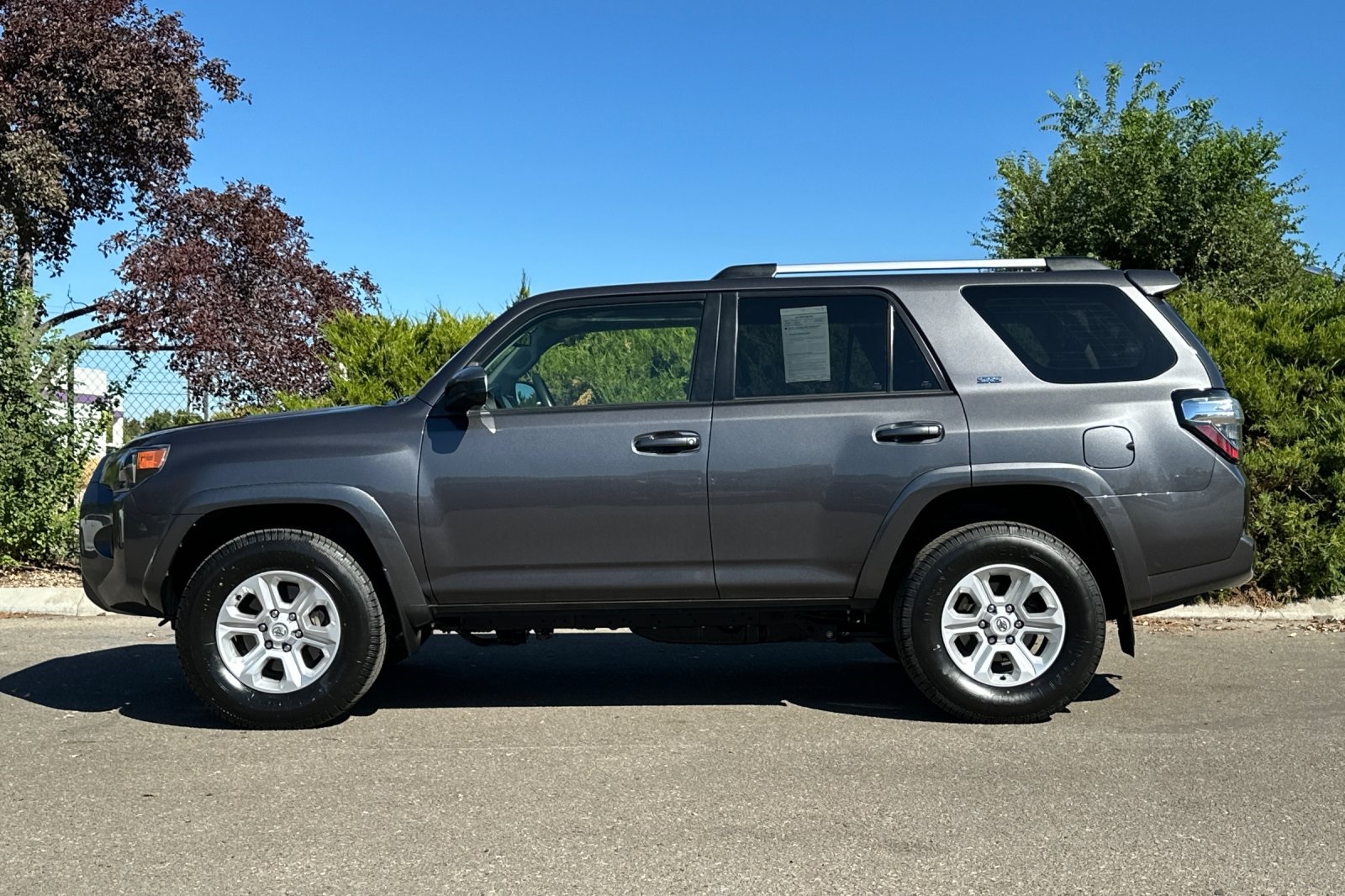 2023 Toyota 4Runner SR5 photo 6