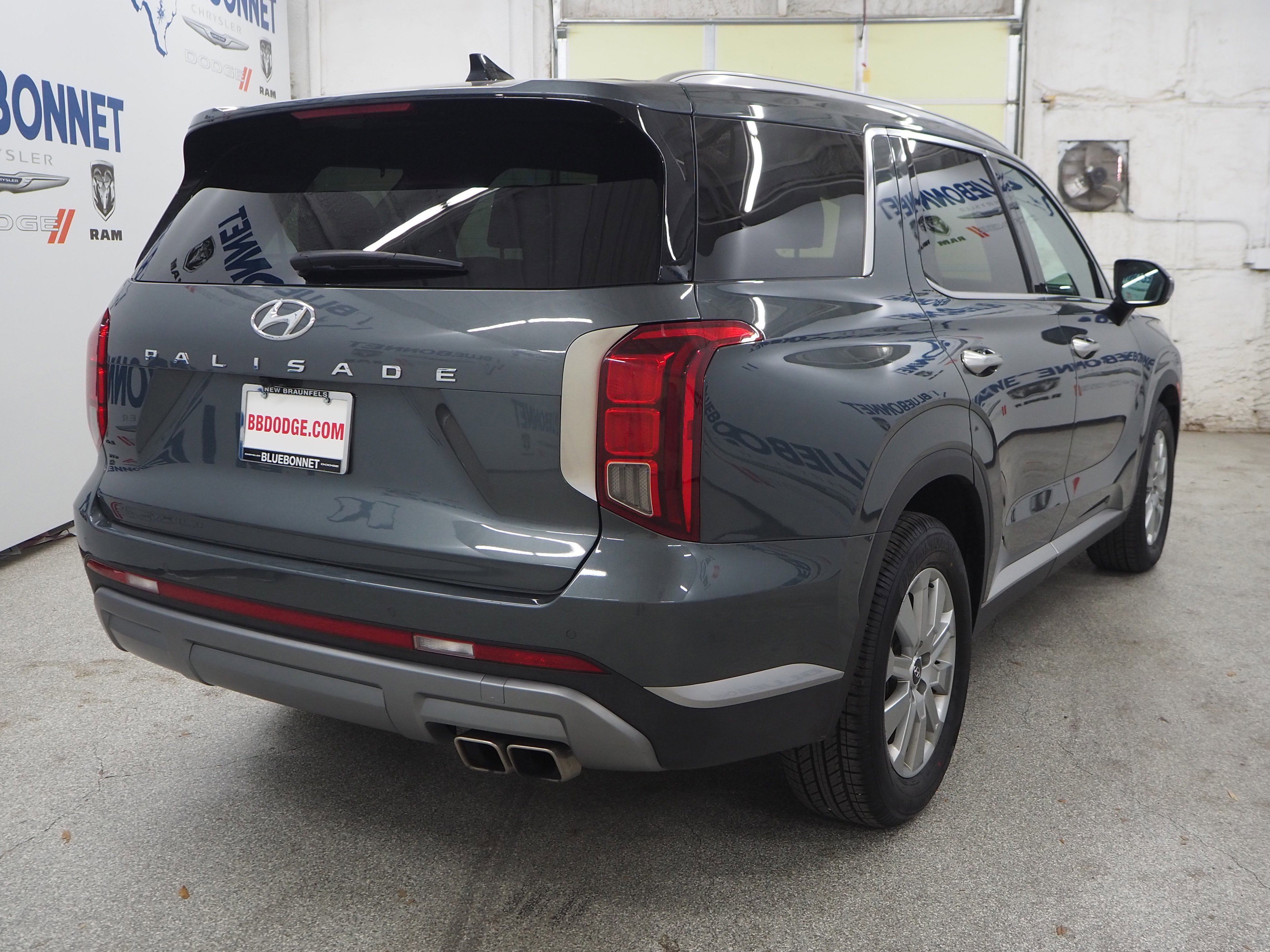 2025 Hyundai Palisade SEL photo 2