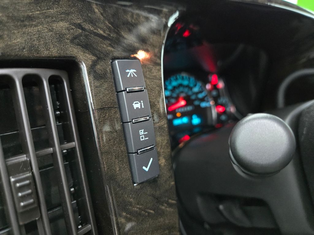 2023 Chevrolet Express photo 21