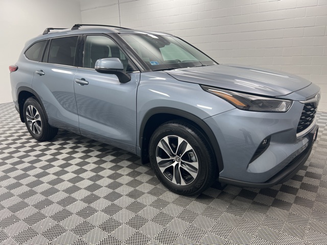 2022 Toyota Highlander XLE photo 4