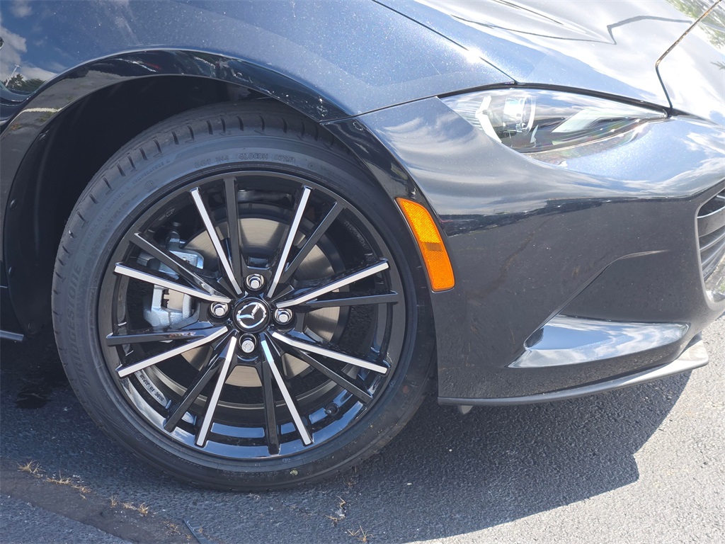 2025 Mazda MX-5 Miata Miata Grand Touring photo 3