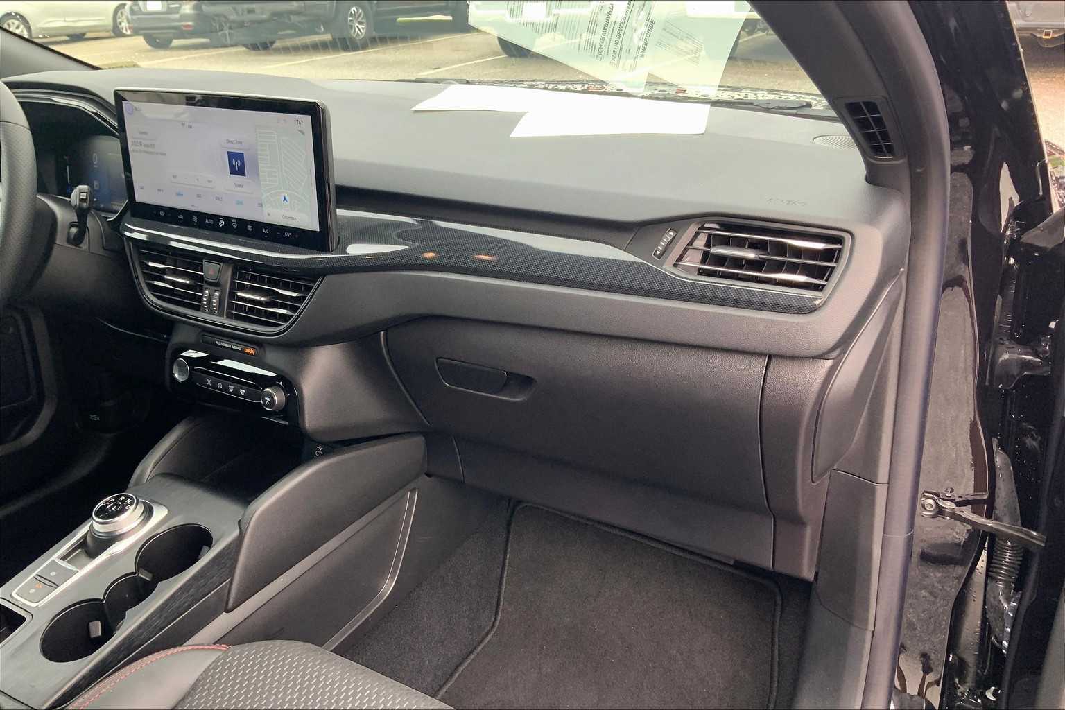 2024 Ford Escape ST-Line photo 16