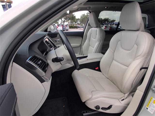 2022 Volvo XC90 T6 Inscription photo 4