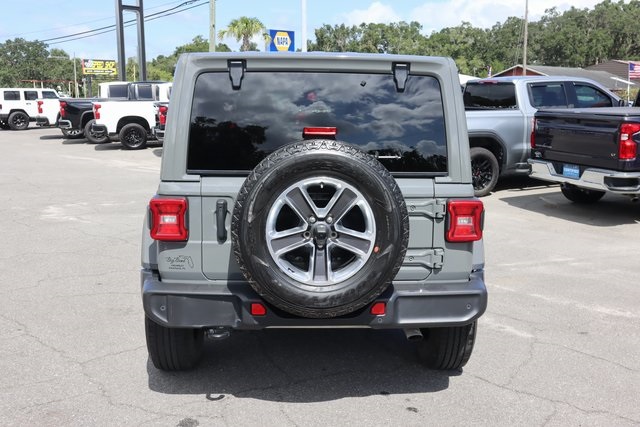 2021 Jeep Wrangler Unlimited Sahara photo 6