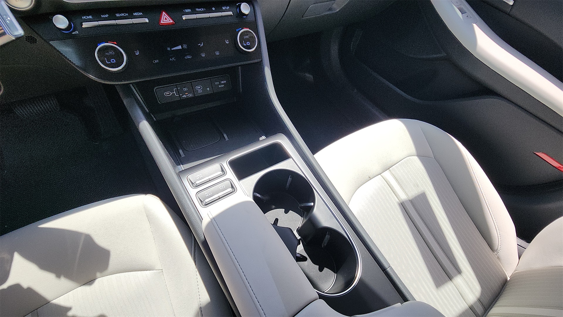 2025 Hyundai Sonata SEL Convenience photo 15