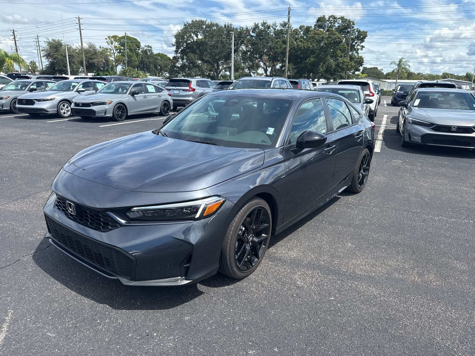 2025 Honda Civic Hybrid Sport photo 3
