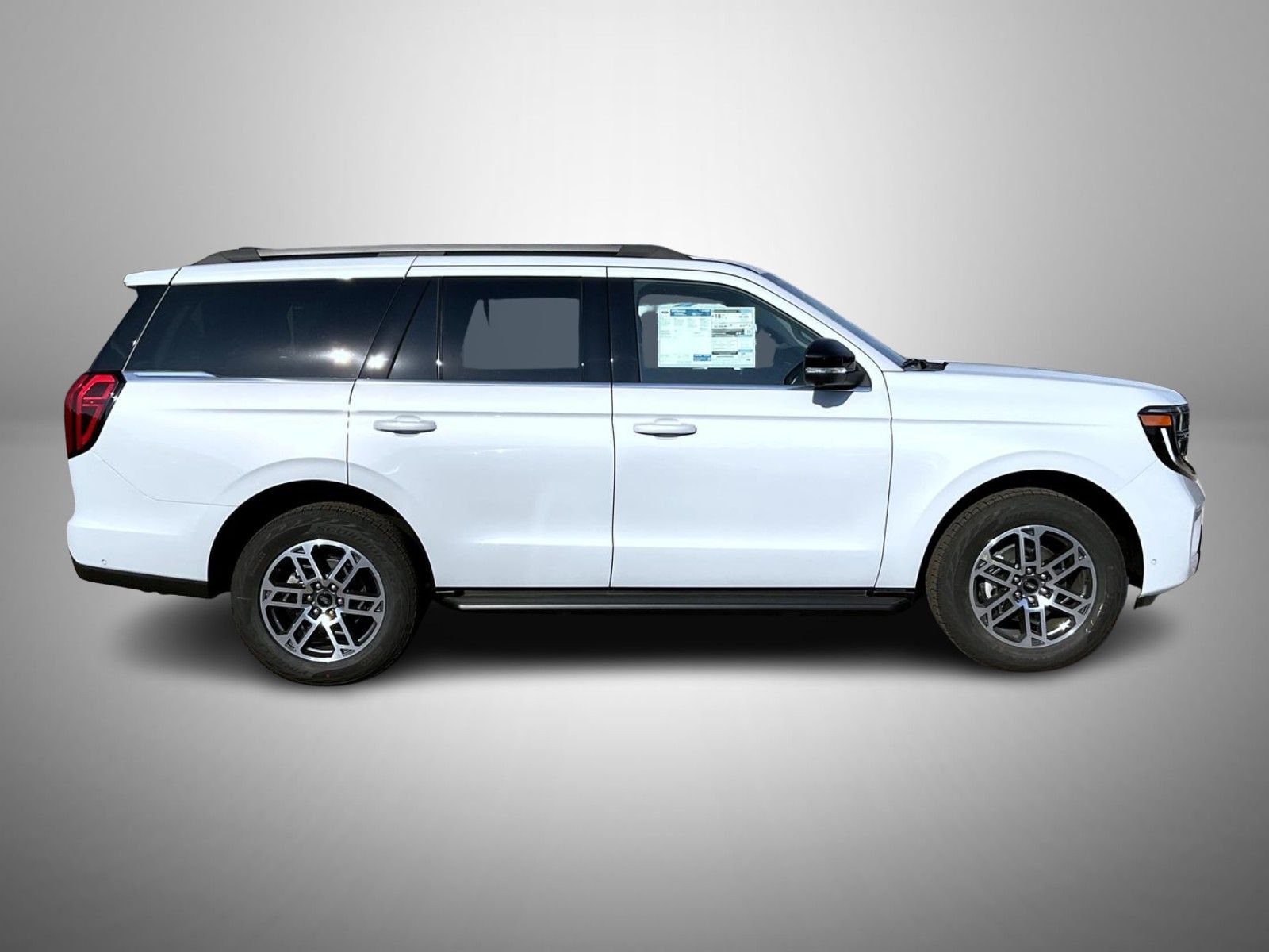 2025 Ford Expedition photo 4