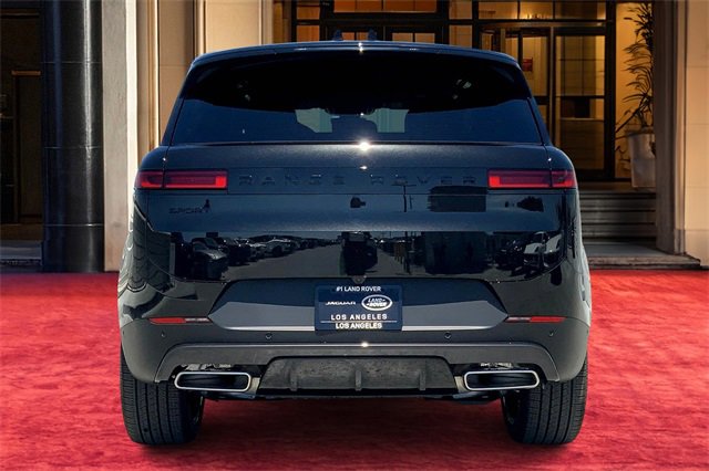 2025 Land Rover Range Rover Sport SE photo 3