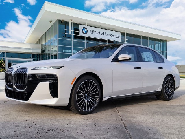 2025 BMW 7 Series 740i