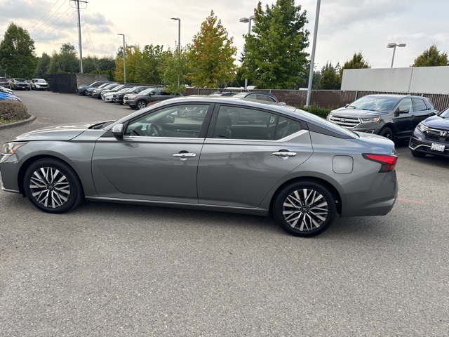 2023 Nissan Altima 2.5 SV photo 8