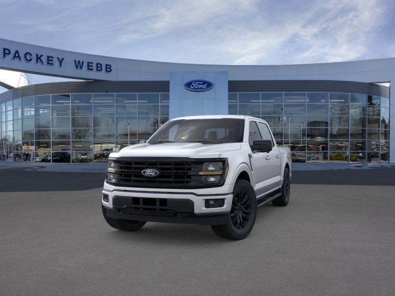 2025 Ford F-150 XLT photo 2