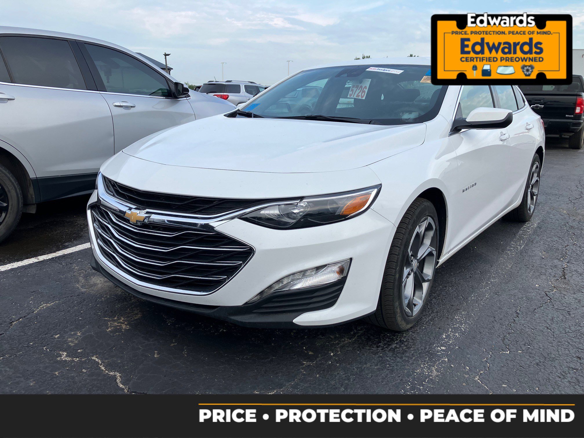 2024 Chevrolet Malibu 1LT photo 2