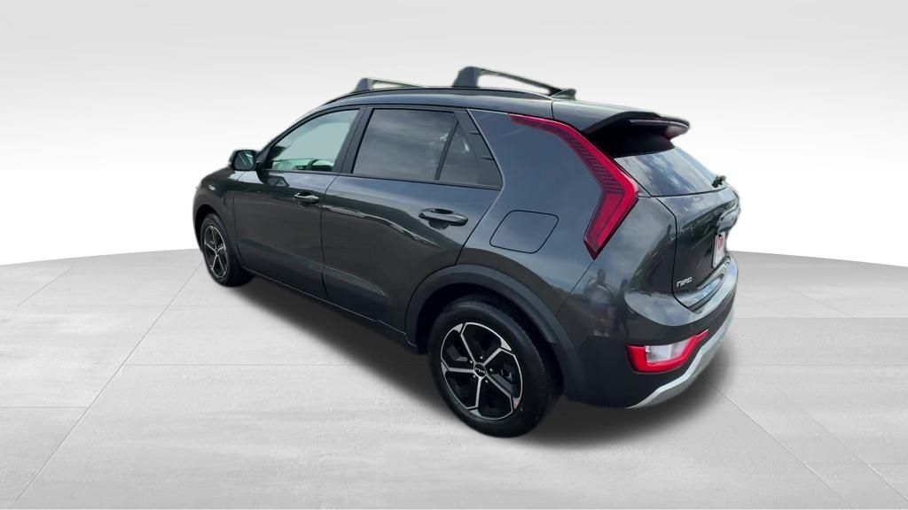 2025 Kia Niro EX photo 3